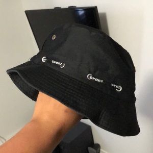 Black bucket hat
